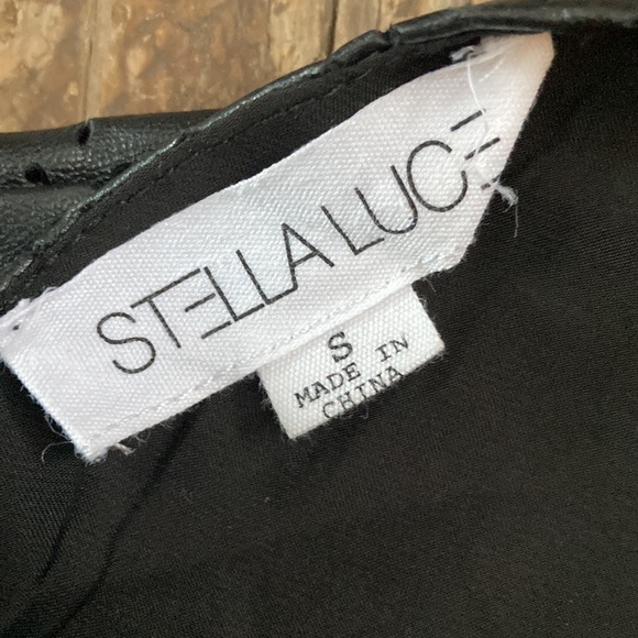 Faux leather cute top - Picture 4 of 7